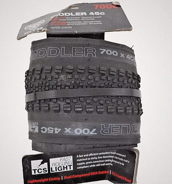 WTB Riddler 700 x 45c TCS Gravel Bike Tire, Light Fast Rolling Black Dual DNA
